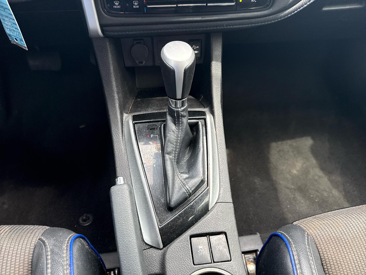 Toyota Corolla XLE CVT (Natl) 2018