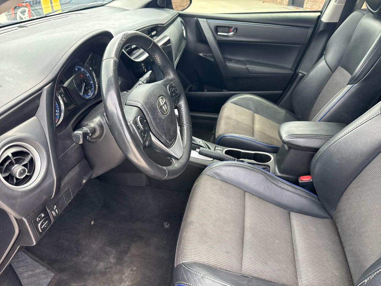 Toyota Corolla XLE CVT (Natl) 2018