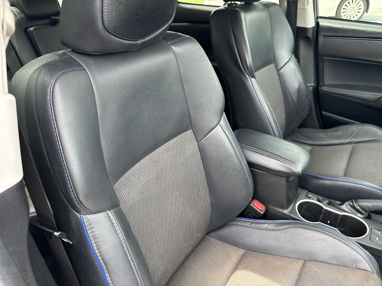 Toyota Corolla XLE CVT (Natl) 2018