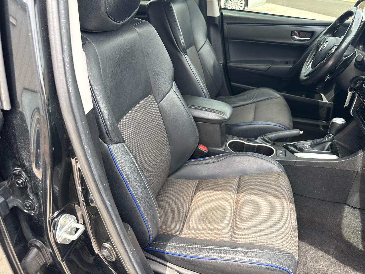 Toyota Corolla XLE CVT (Natl) 2018