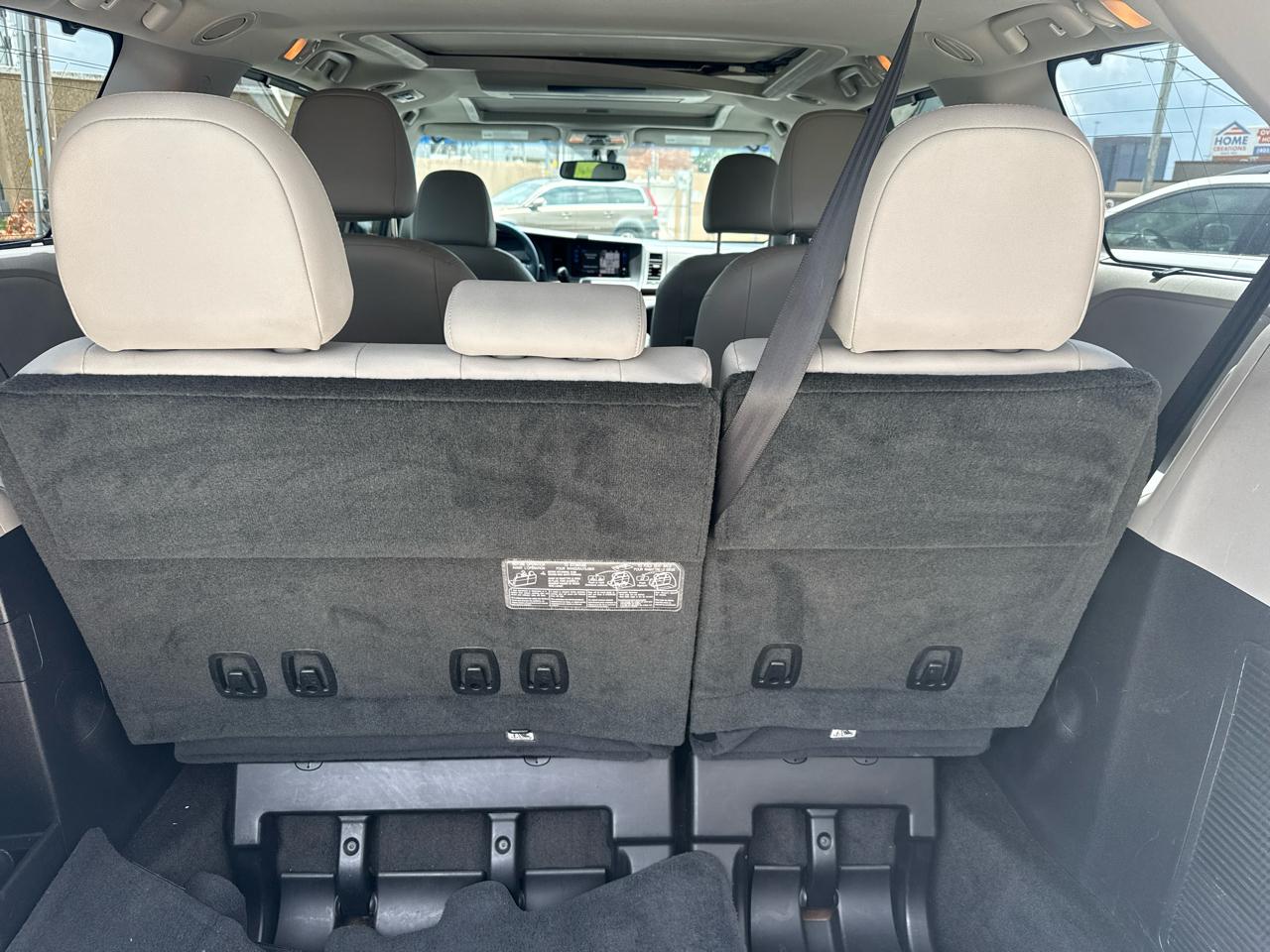 Toyota Sienna 5dr 7-Pass Van Ltd FWD (Natl) 2016