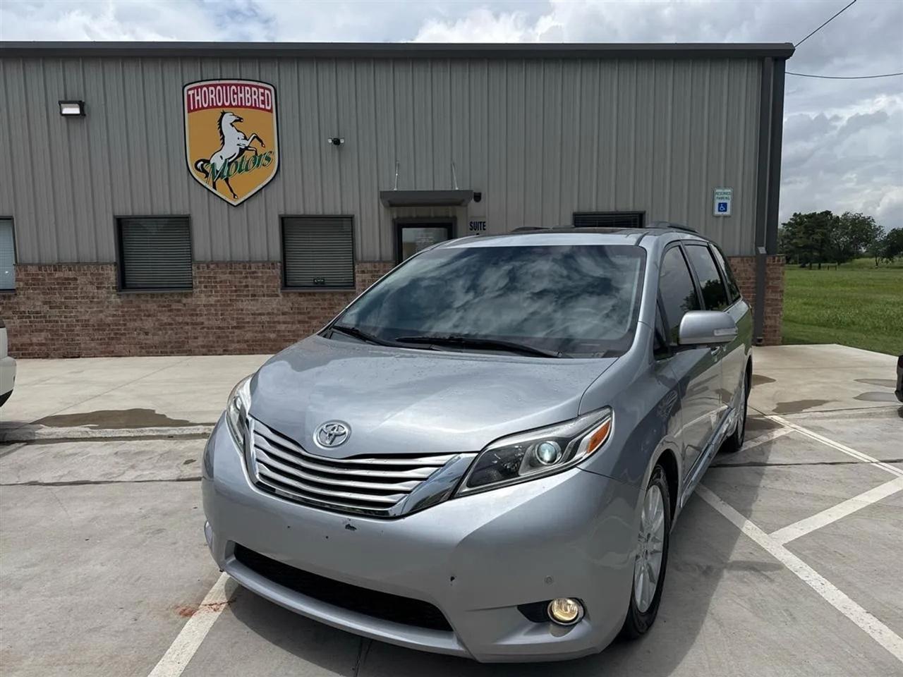 Toyota Sienna 5dr 7-Pass Van Ltd FWD (Natl) 2016