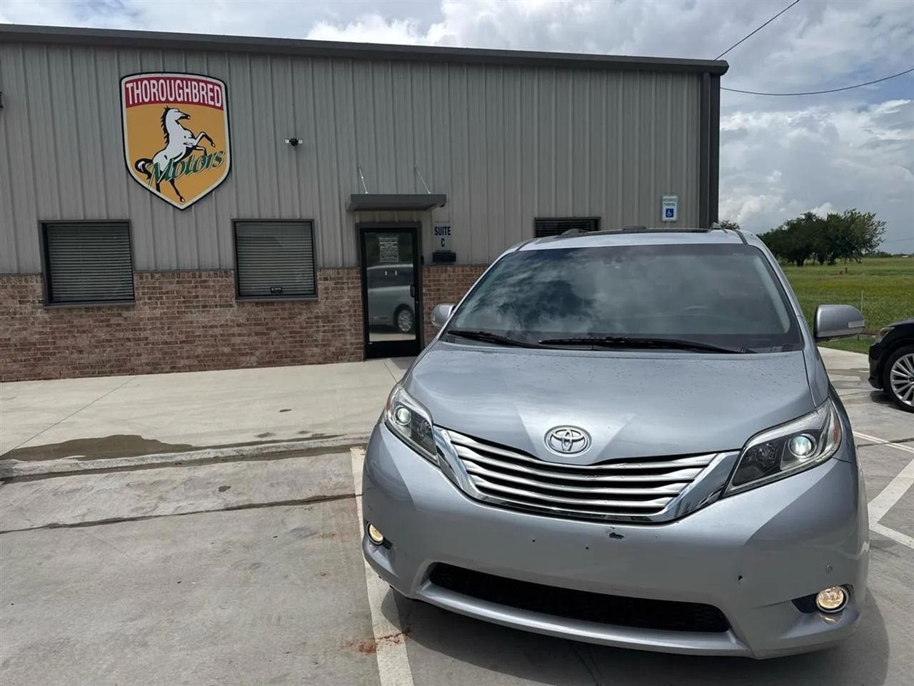 Toyota Sienna 5dr 7-Pass Van Ltd FWD (Natl) 2016