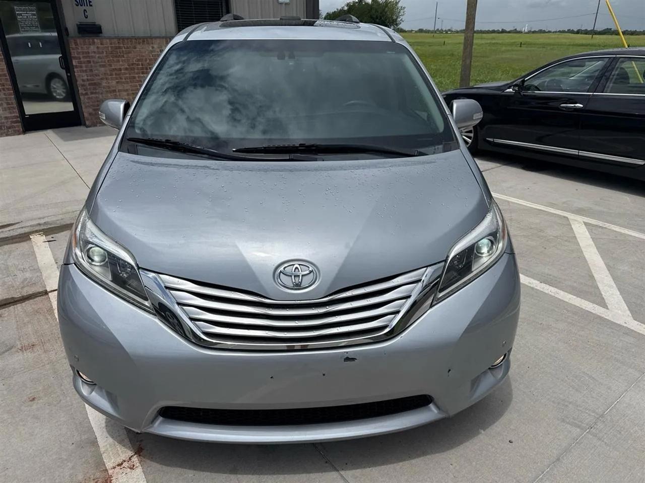 Toyota Sienna 5dr 7-Pass Van Ltd FWD (Natl) 2016