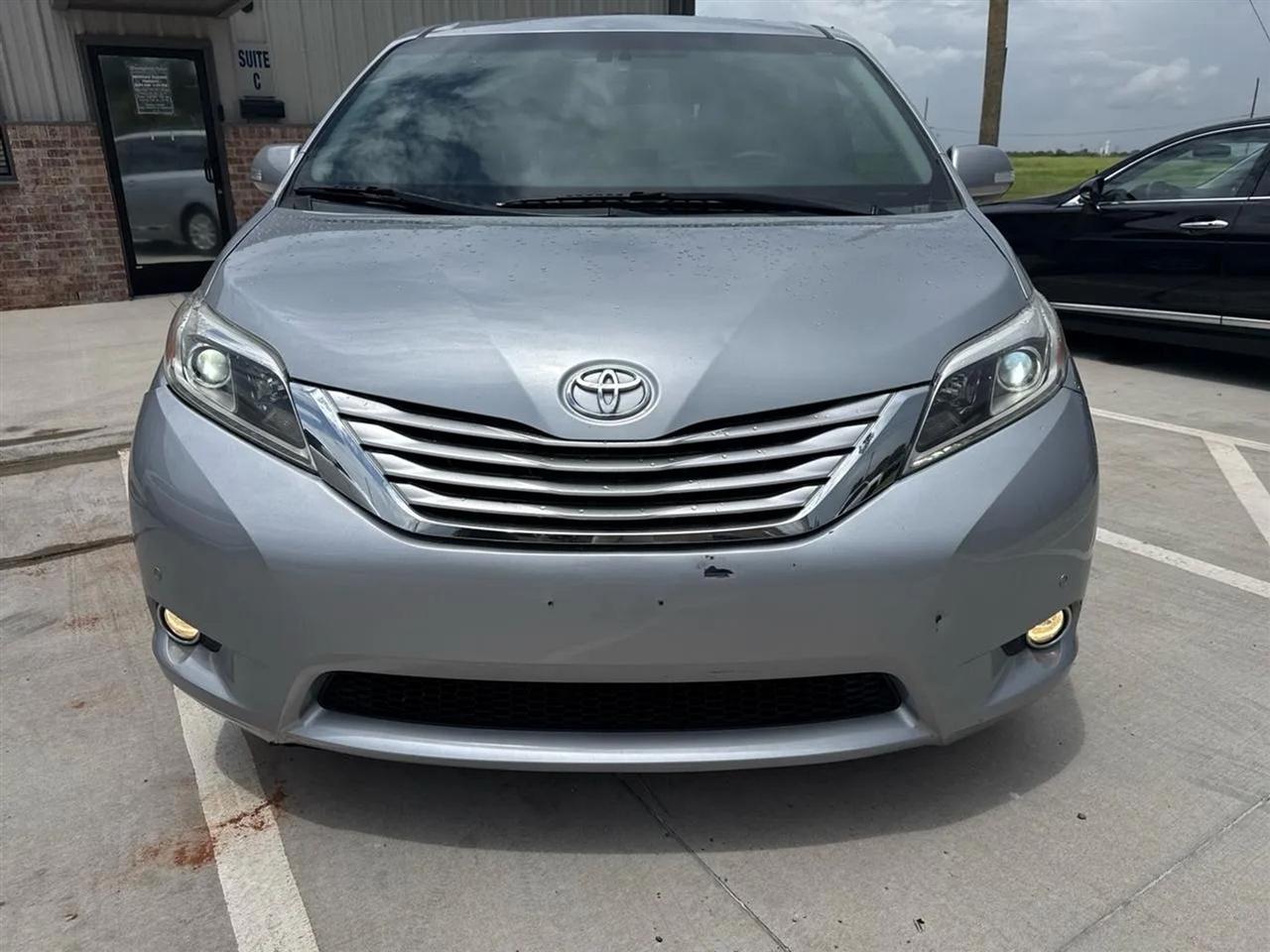 Toyota Sienna 5dr 7-Pass Van Ltd FWD (Natl) 2016