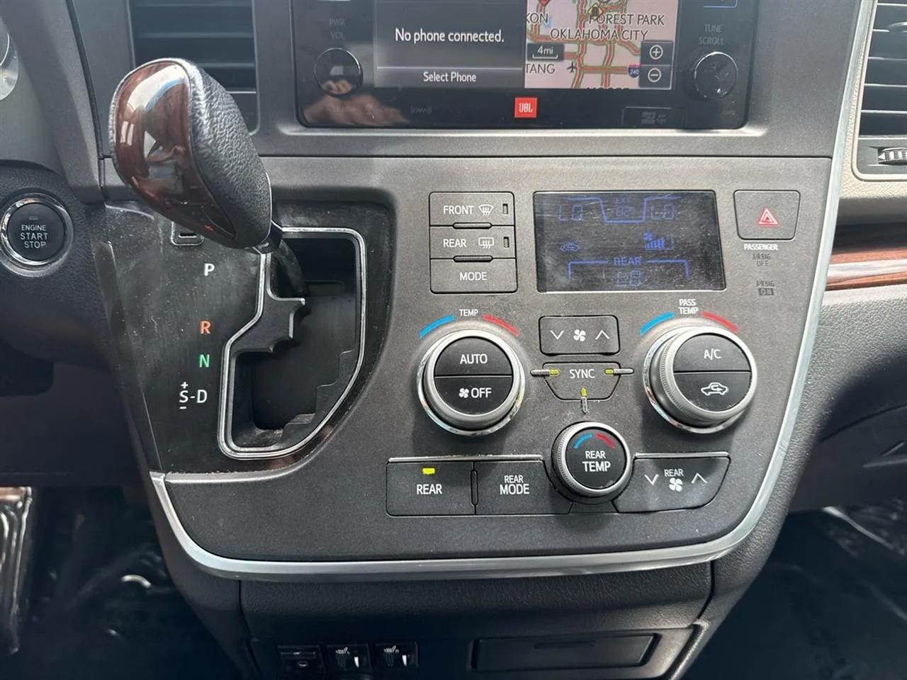 Toyota Sienna 5dr 7-Pass Van Ltd FWD (Natl) 2016