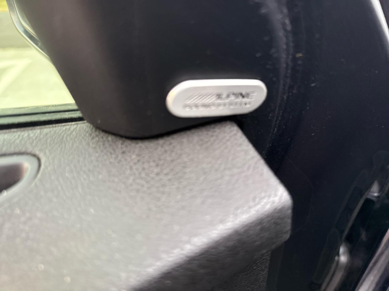 Chrysler 300 4dr Sdn 300C RWD 2011