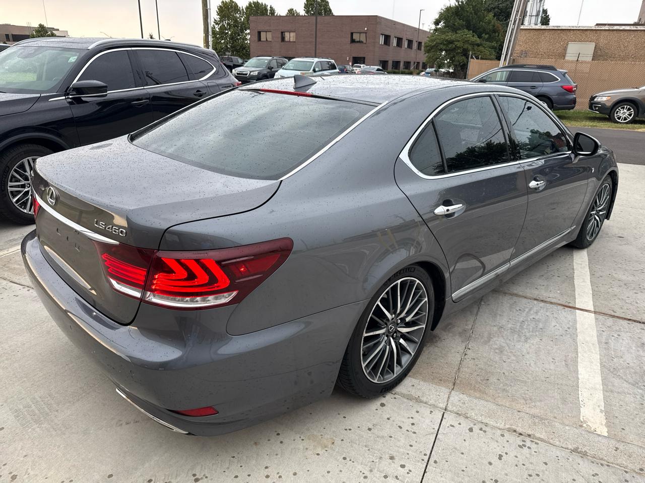 Lexus LS 460 4dr Sdn RWD 2015