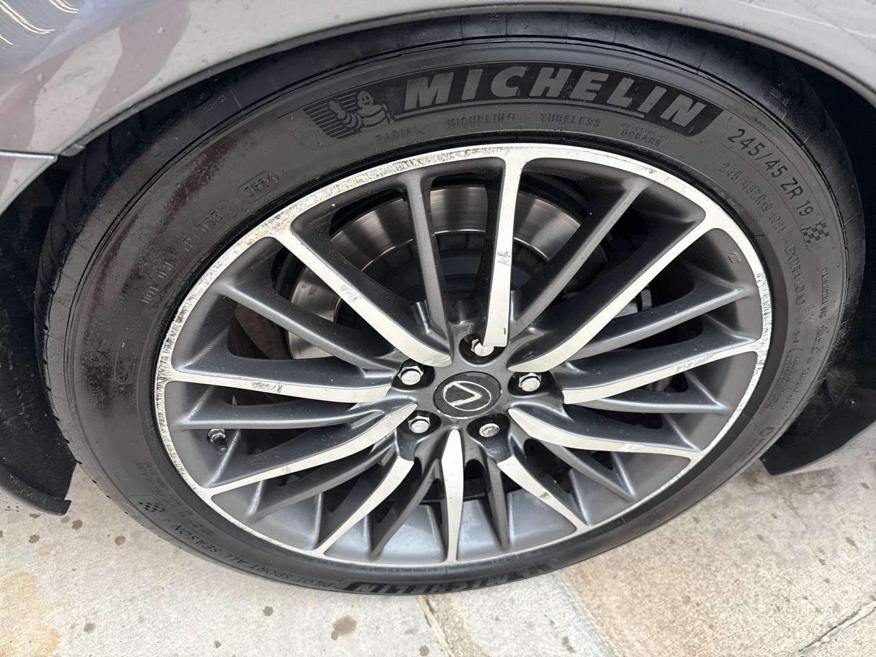 Lexus LS 460 4dr Sdn RWD 2015