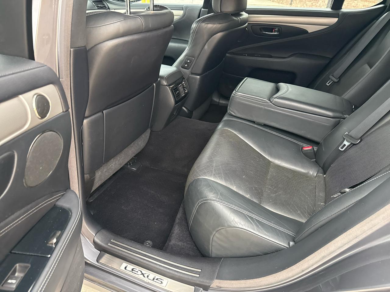 Lexus LS 460 4dr Sdn RWD 2015