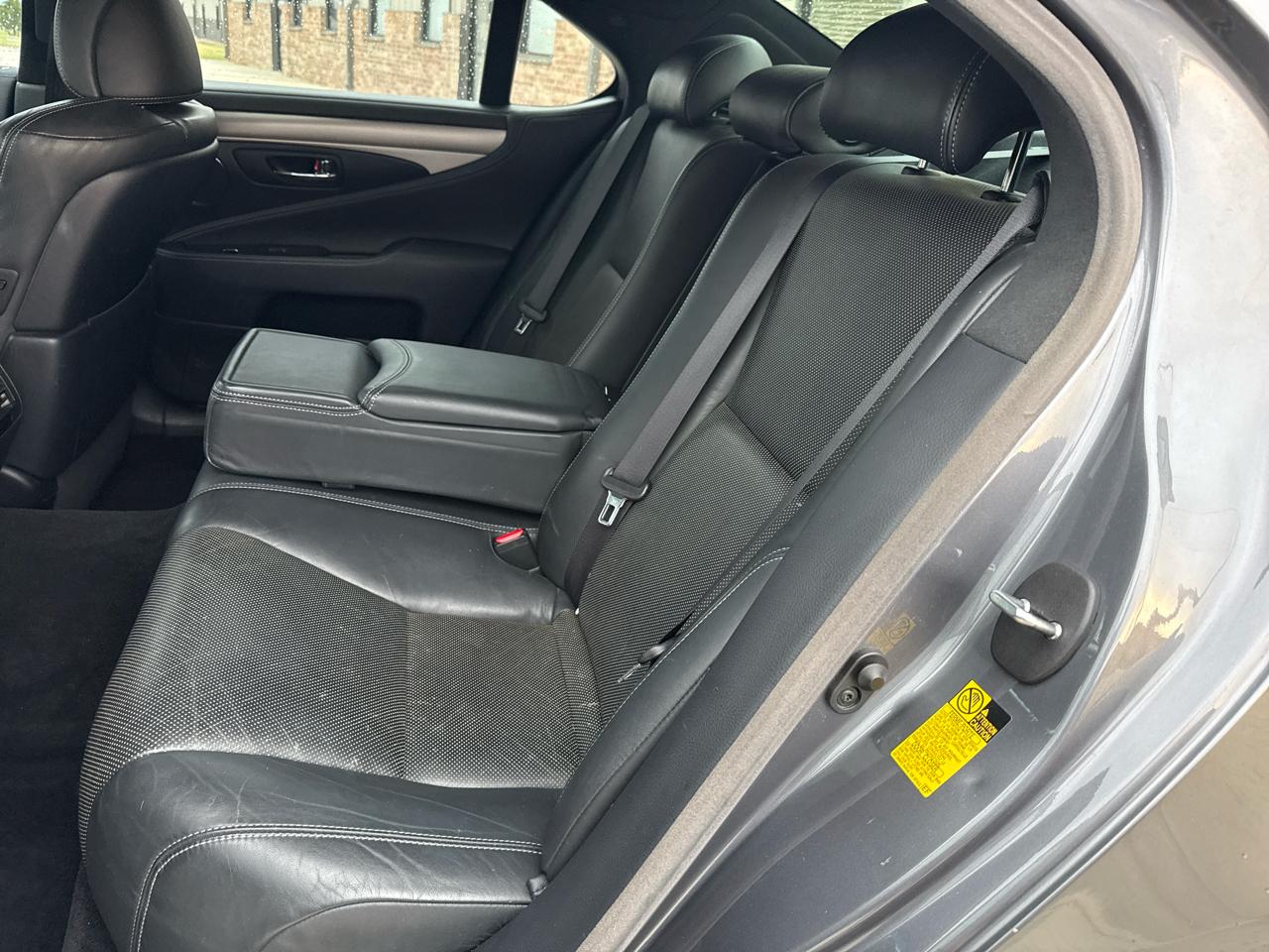 Lexus LS 460 4dr Sdn RWD 2015