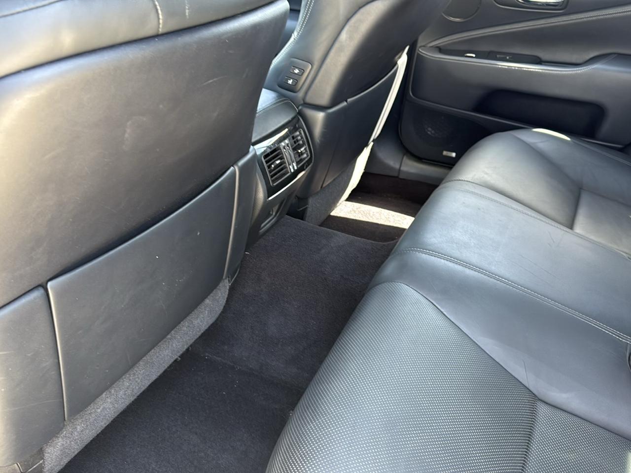 Lexus LS 460 4dr Sdn RWD 2015
