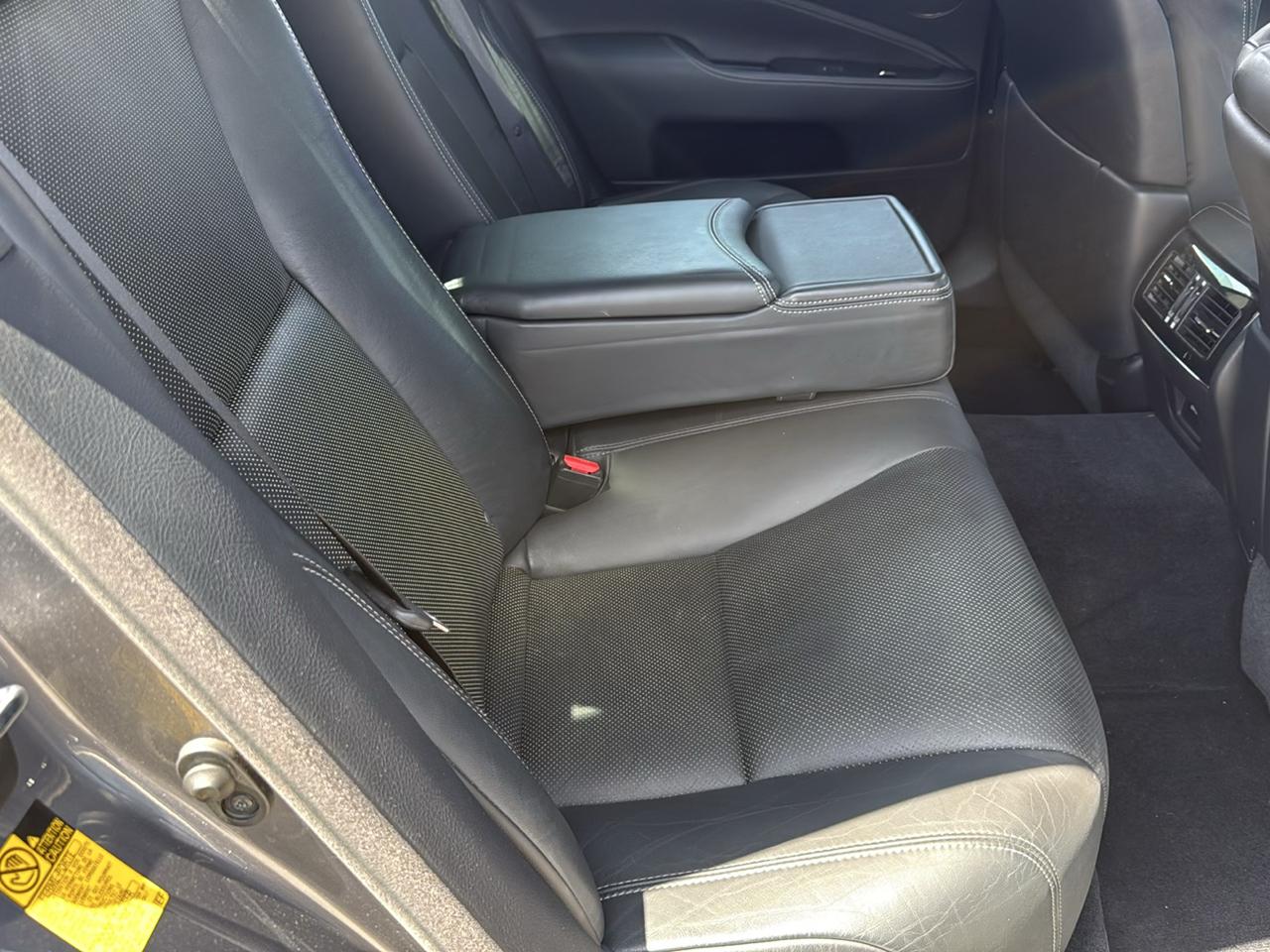 Lexus LS 460 4dr Sdn RWD 2015