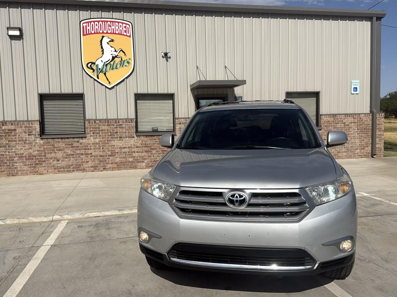 Toyota Highlander 4WD 4dr V6 (Natl) 2012