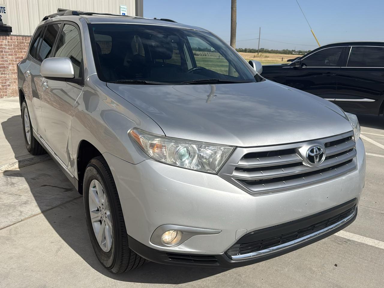 Toyota Highlander 4WD 4dr V6 (Natl) 2012
