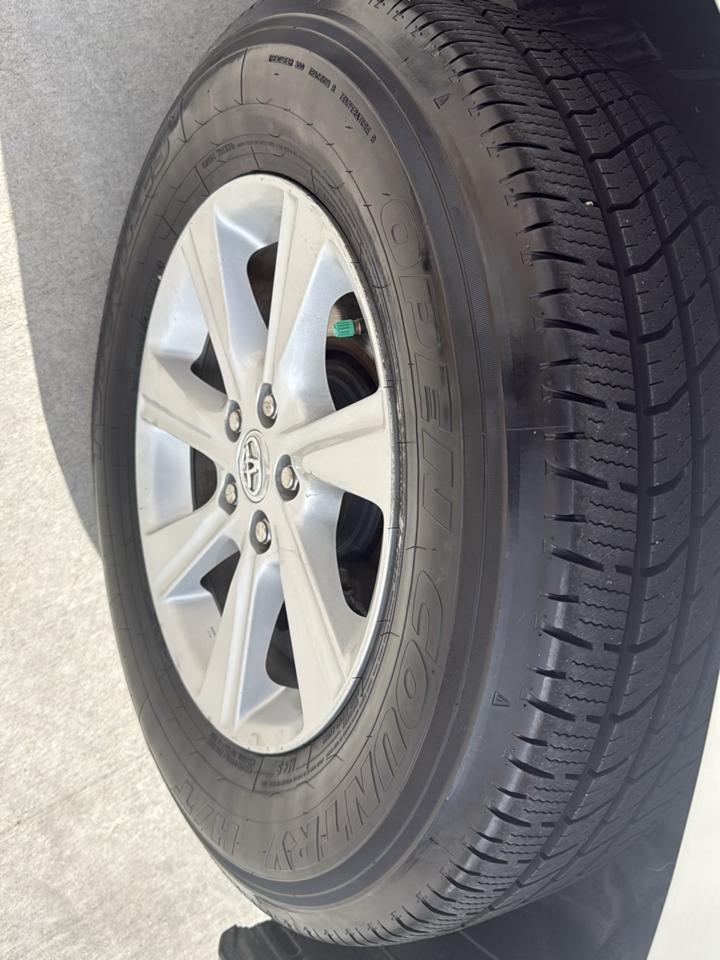 Toyota Highlander 4WD 4dr V6 (Natl) 2012