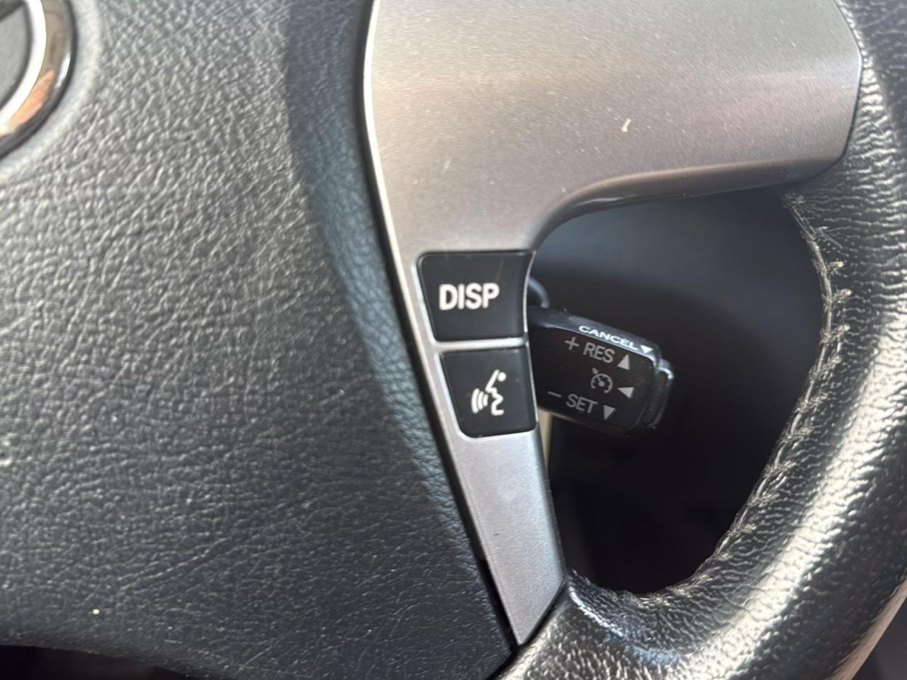 Toyota Highlander 4WD 4dr V6 (Natl) 2012