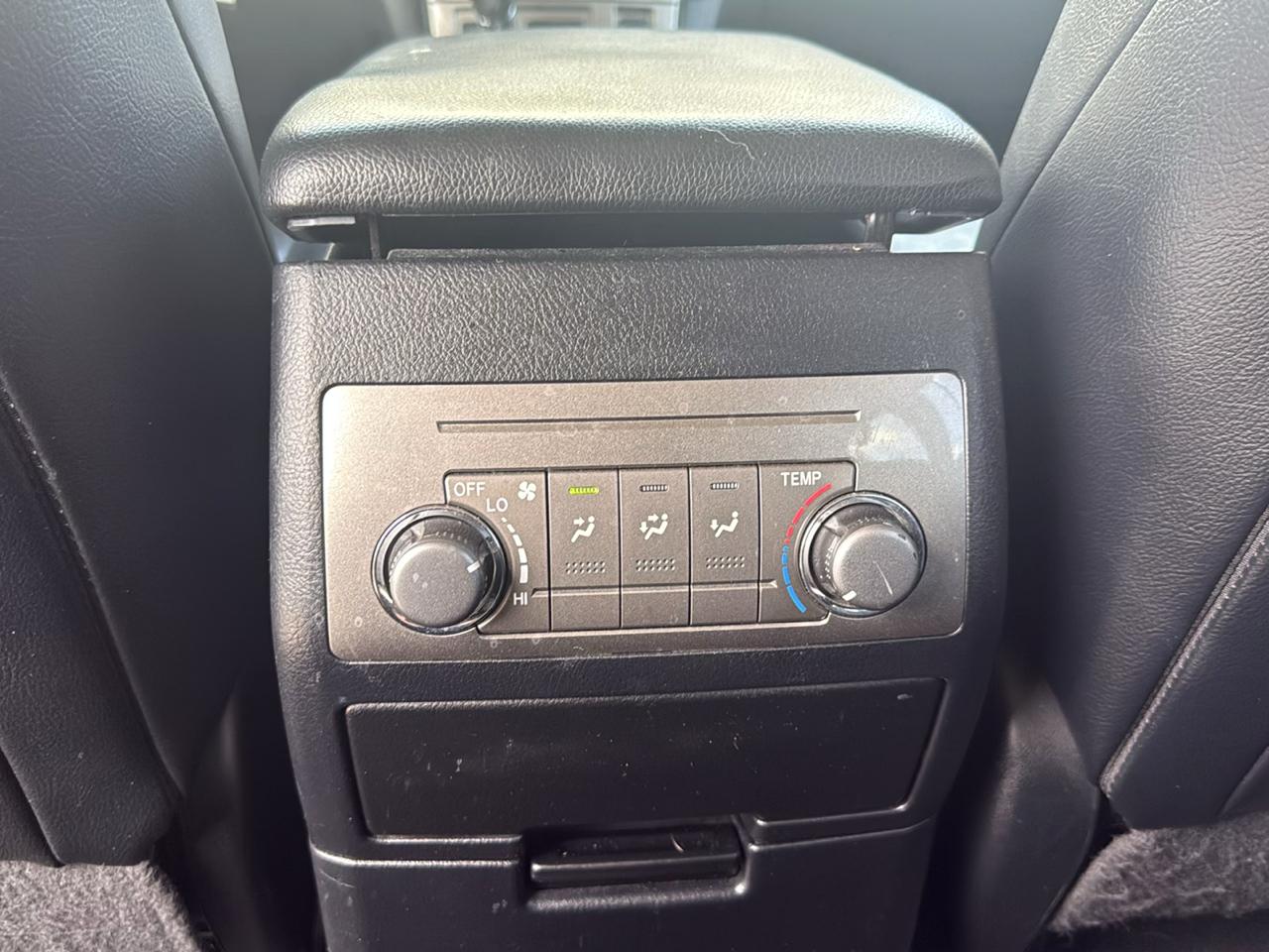 Toyota Highlander 4WD 4dr V6 (Natl) 2012