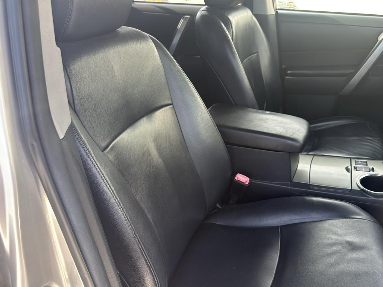Toyota Highlander 4WD 4dr V6 (Natl) 2012