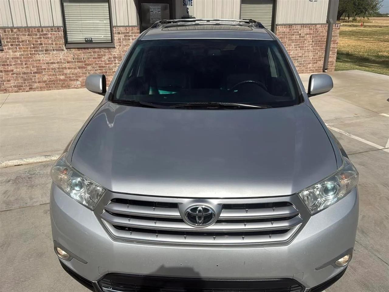 Toyota Highlander 4WD 4dr V6 (Natl) 2012