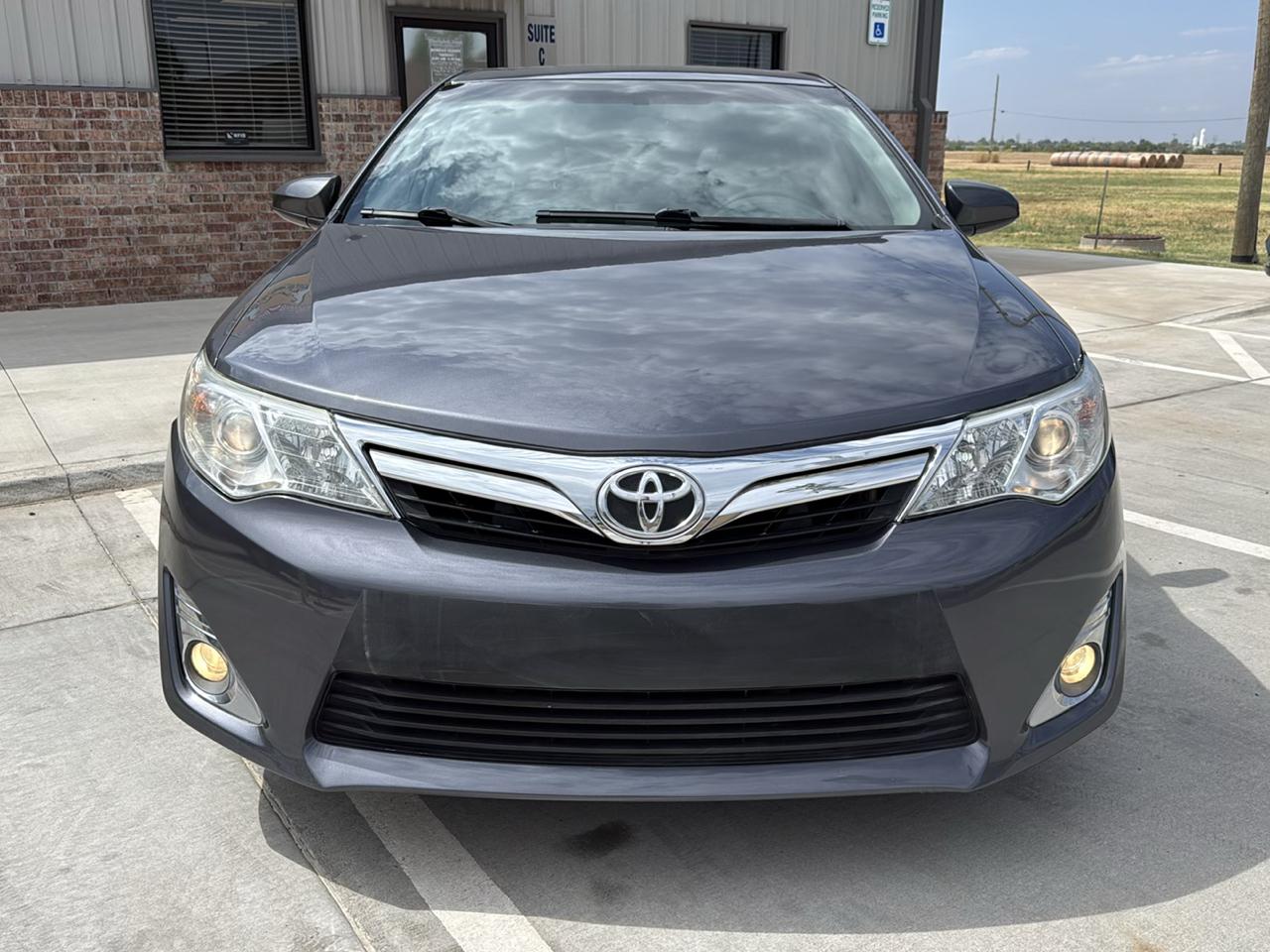 Toyota Camry 4dr Sdn V6 Auto XLE (Natl) 2012