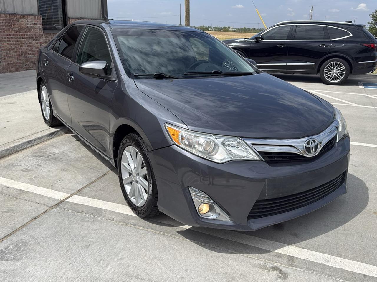 Toyota Camry 4dr Sdn V6 Auto XLE (Natl) 2012