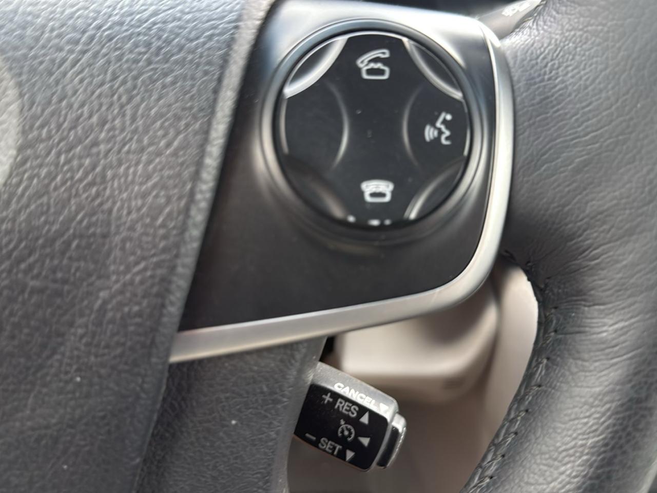 Toyota Camry 4dr Sdn V6 Auto XLE (Natl) 2012