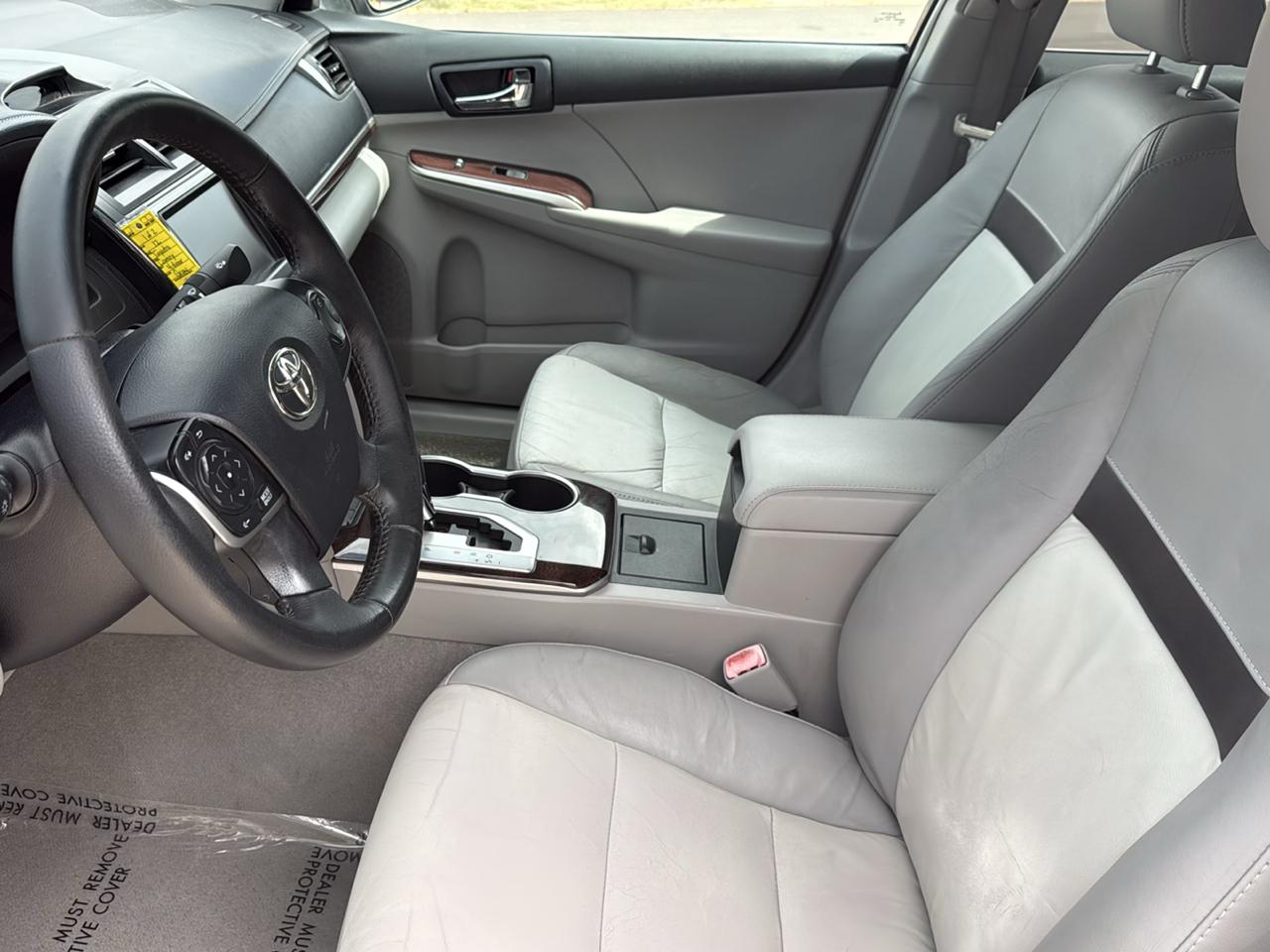Toyota Camry 4dr Sdn V6 Auto XLE (Natl) 2012