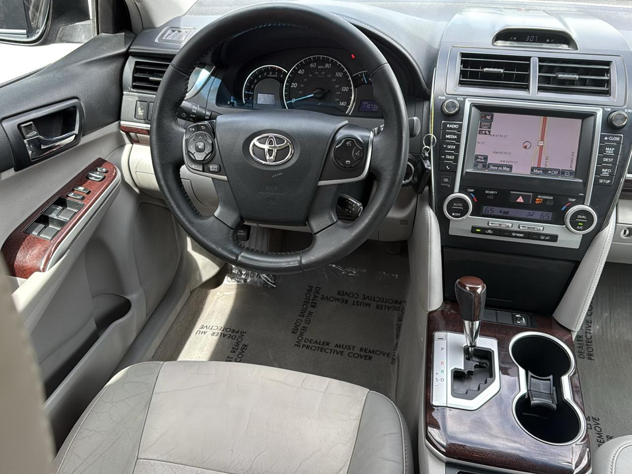 Toyota Camry 4dr Sdn V6 Auto XLE (Natl) 2012