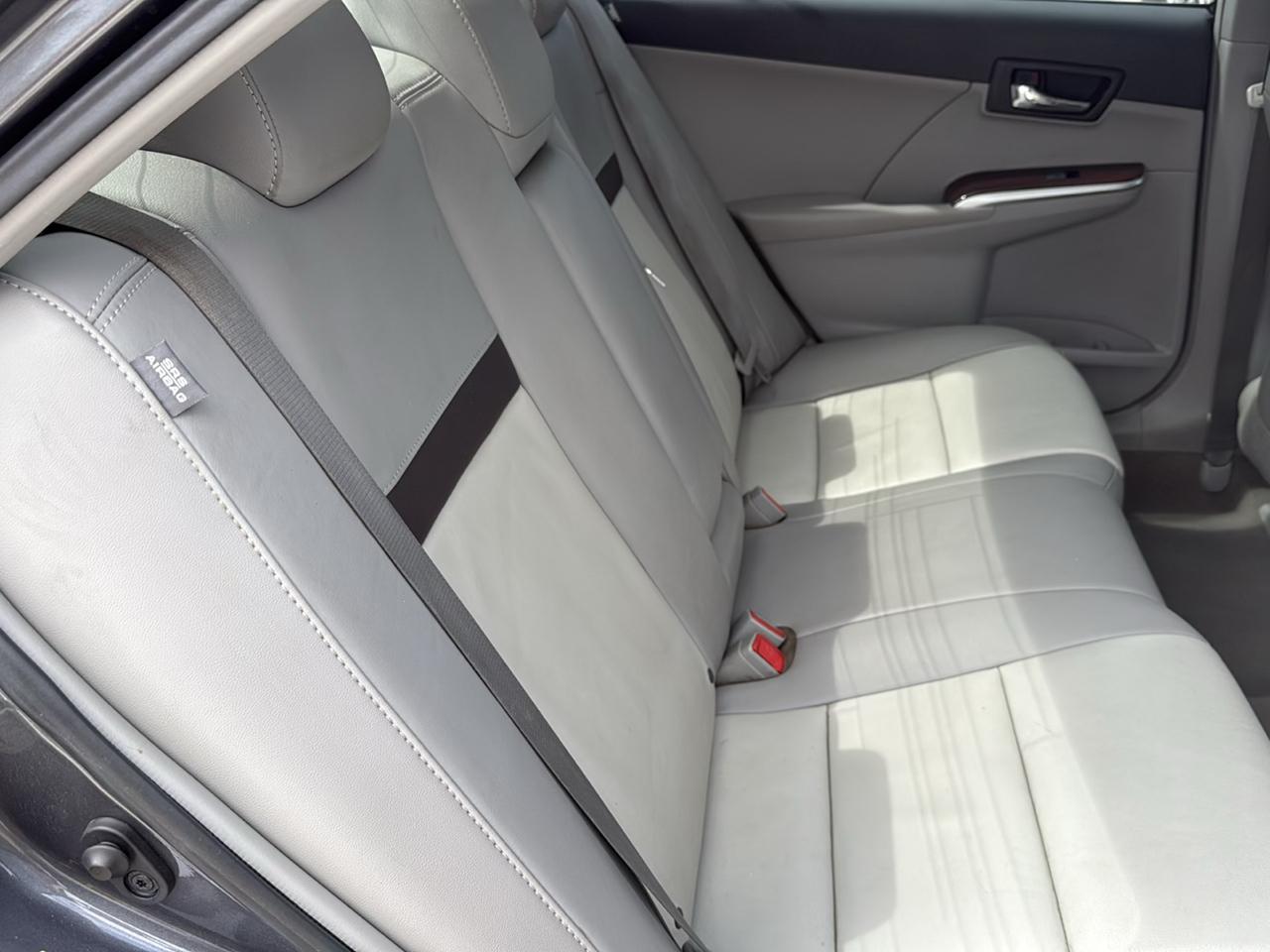 Toyota Camry 4dr Sdn V6 Auto XLE (Natl) 2012