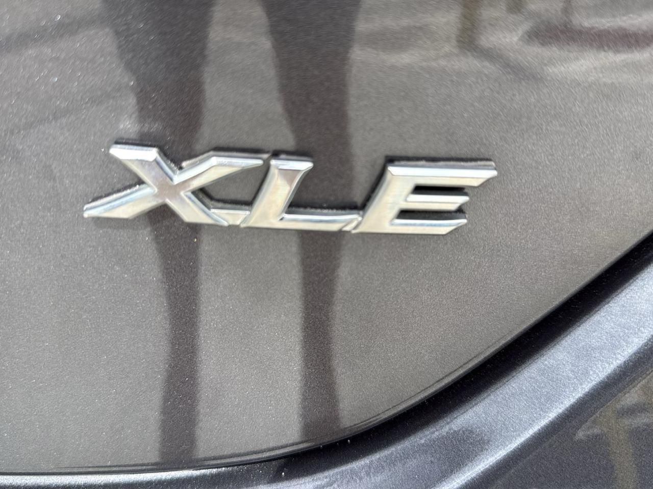Toyota Camry 4dr Sdn V6 Auto XLE (Natl) 2012