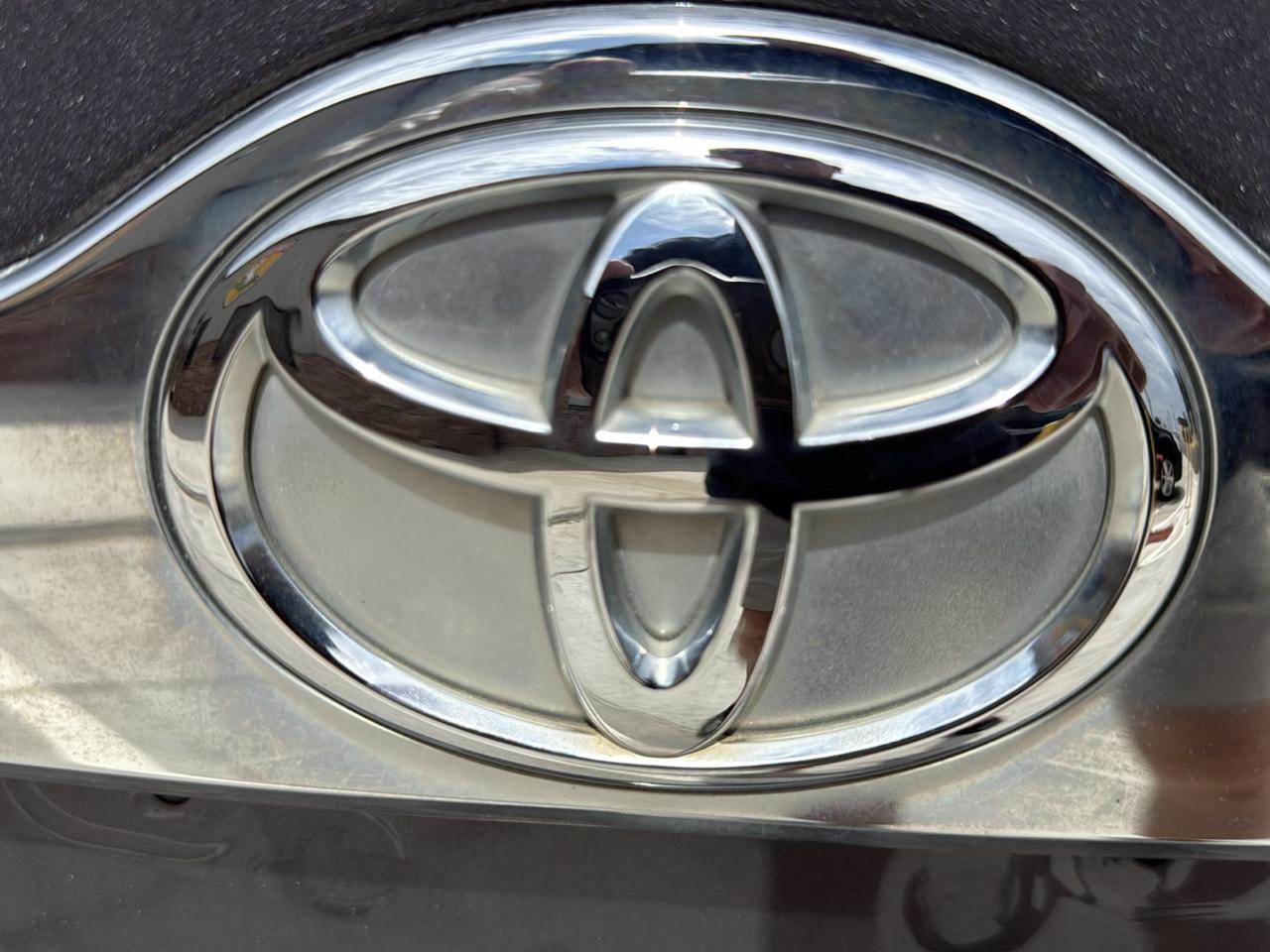 Toyota Camry 4dr Sdn V6 Auto XLE (Natl) 2012