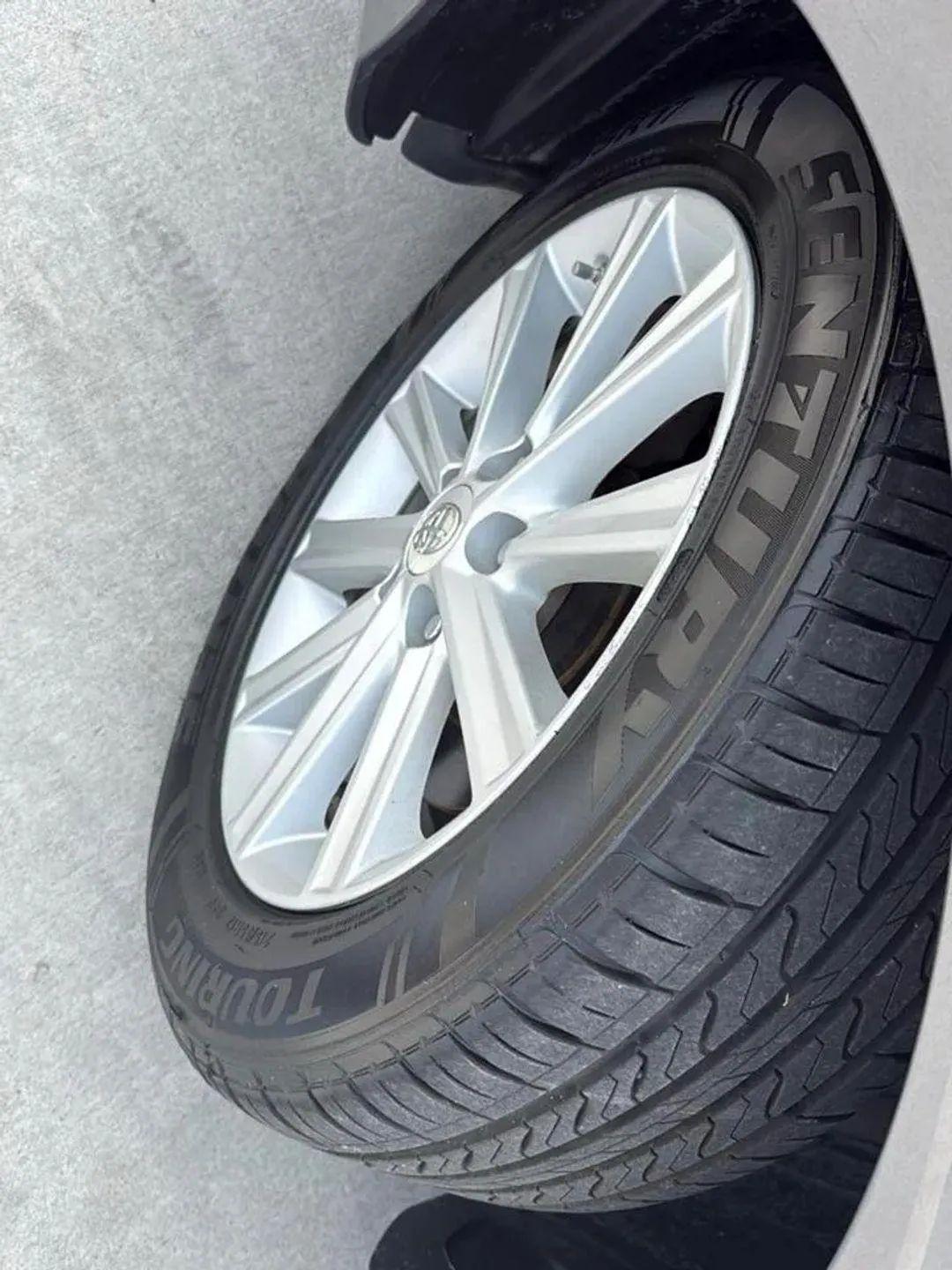 Toyota Camry 4dr Sdn V6 Auto XLE (Natl) 2012