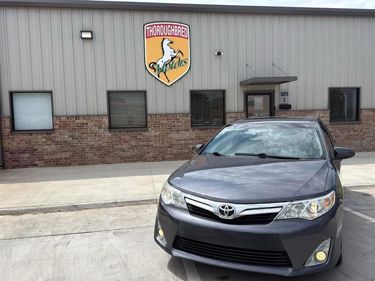 Toyota Camry 4dr Sdn V6 Auto XLE (Natl) 2012