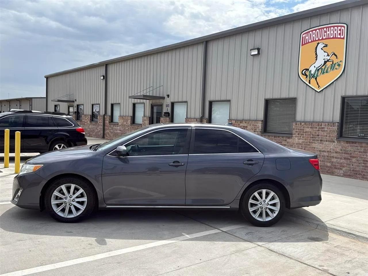 Toyota Camry 4dr Sdn V6 Auto XLE (Natl) 2012