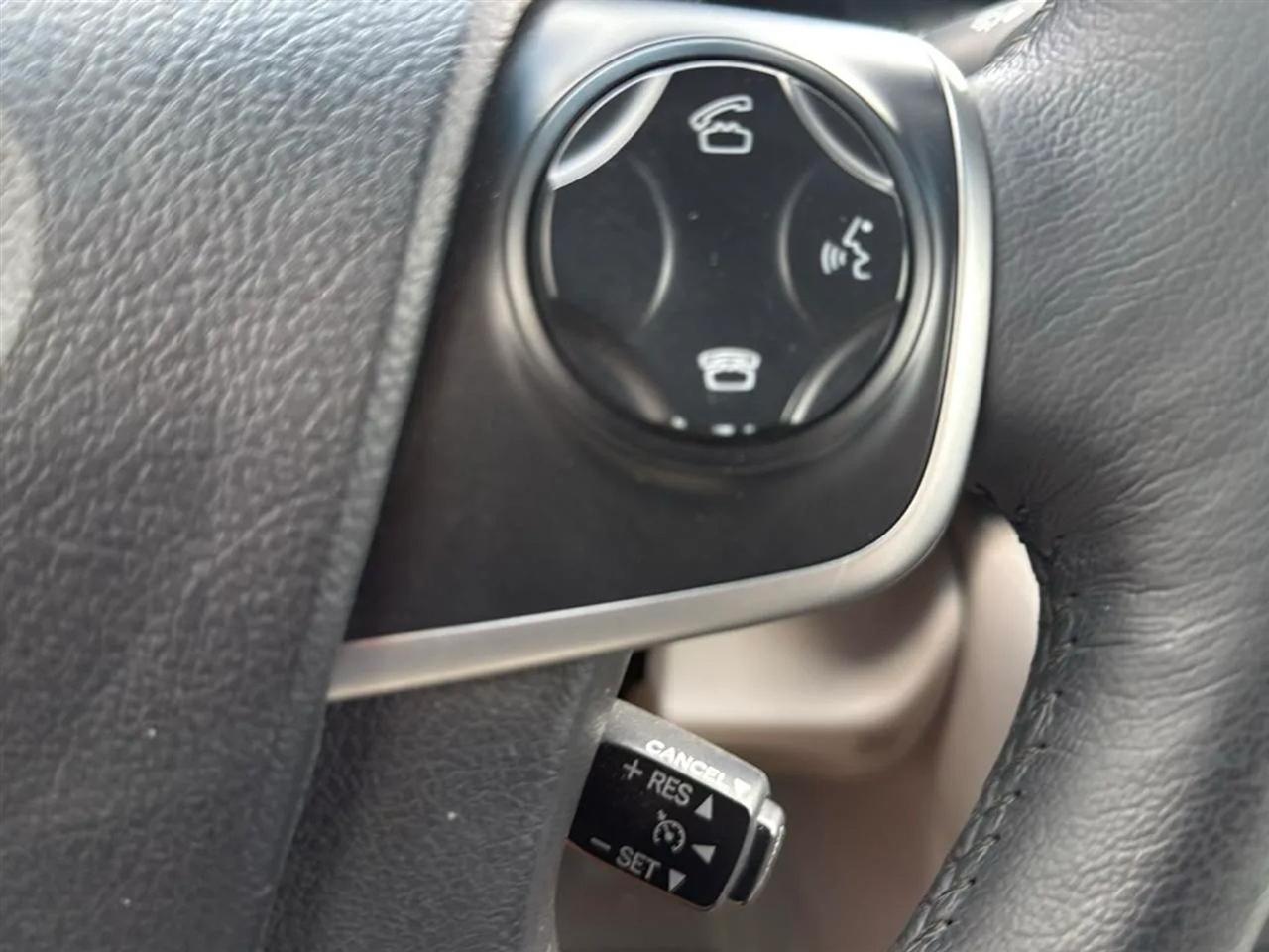 Toyota Camry 4dr Sdn V6 Auto XLE (Natl) 2012