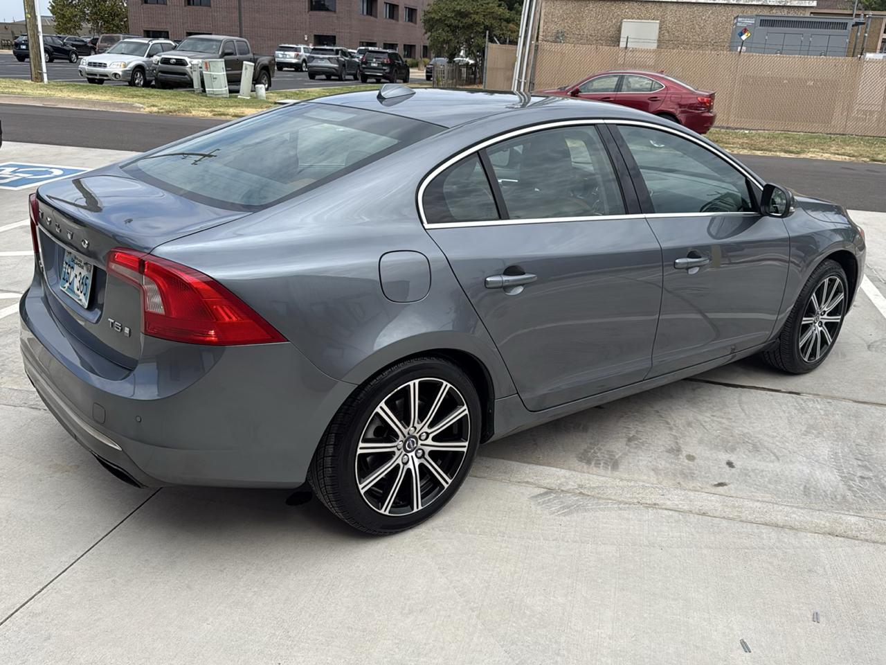 Volvo S60 T5 FWD Inscription Platinum 2017