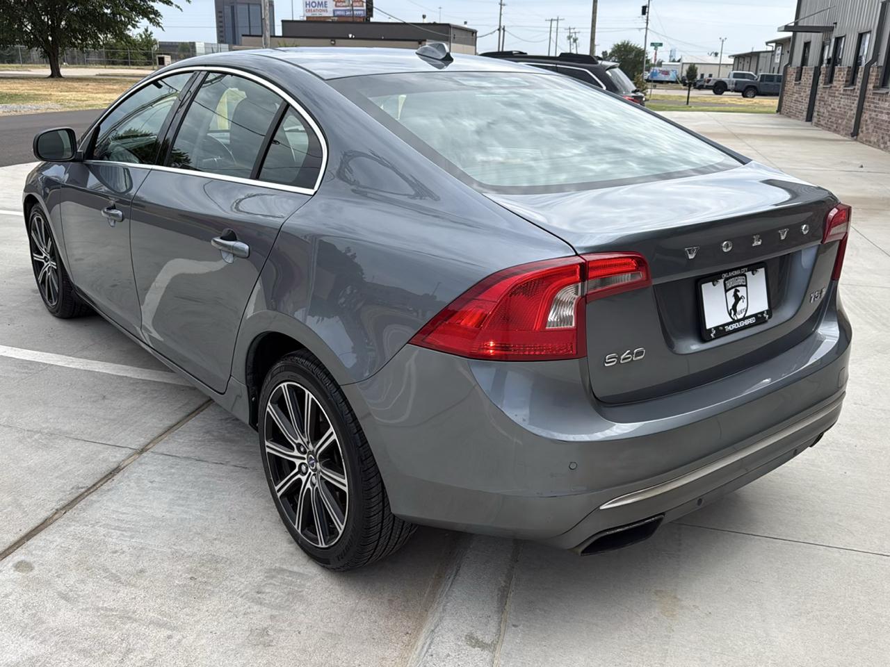 Volvo S60 T5 FWD Inscription Platinum 2017