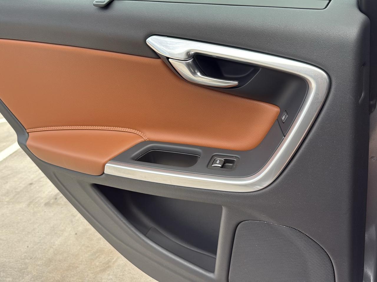 Volvo S60 T5 FWD Inscription Platinum 2017