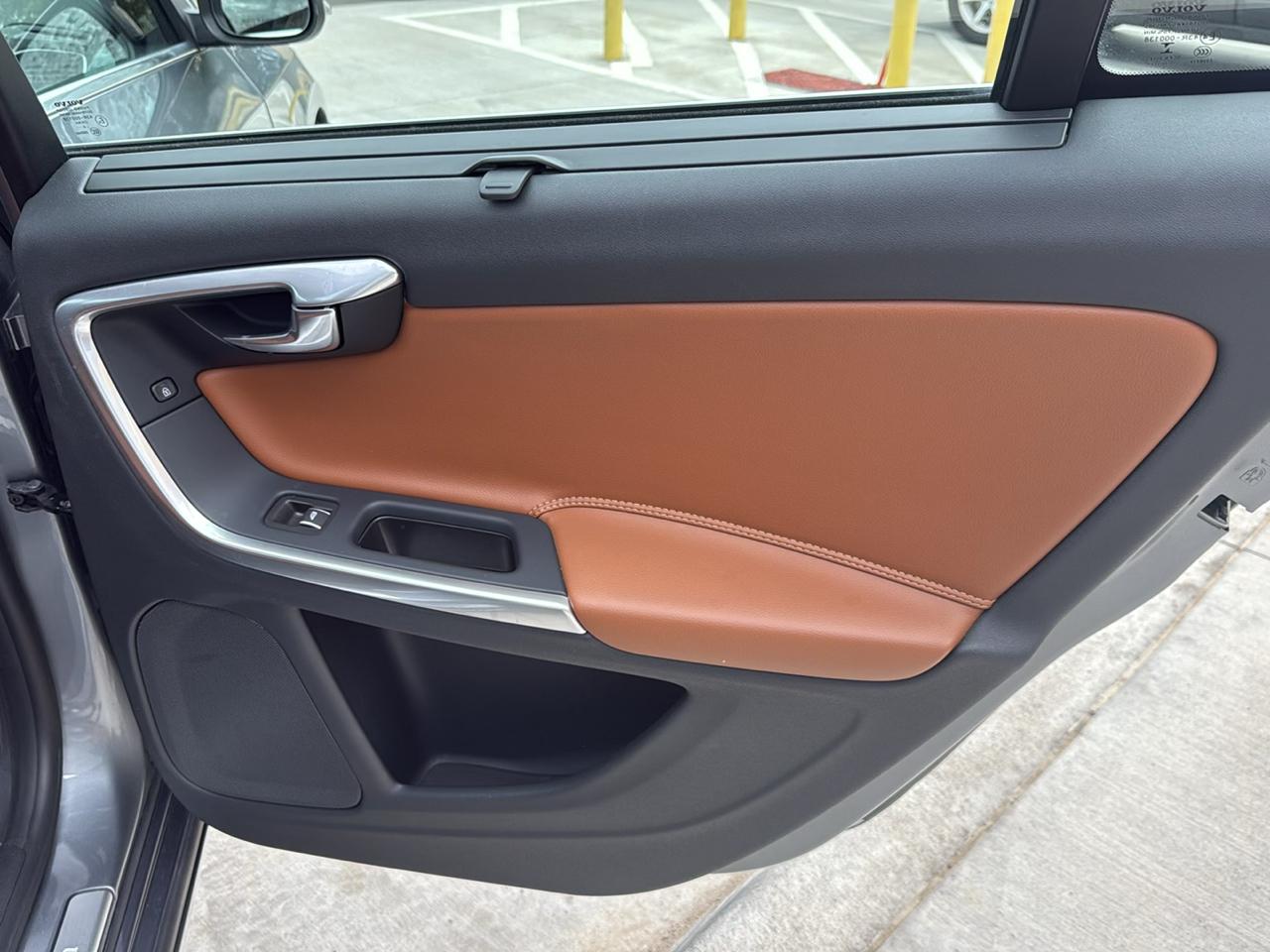 Volvo S60 T5 FWD Inscription Platinum 2017