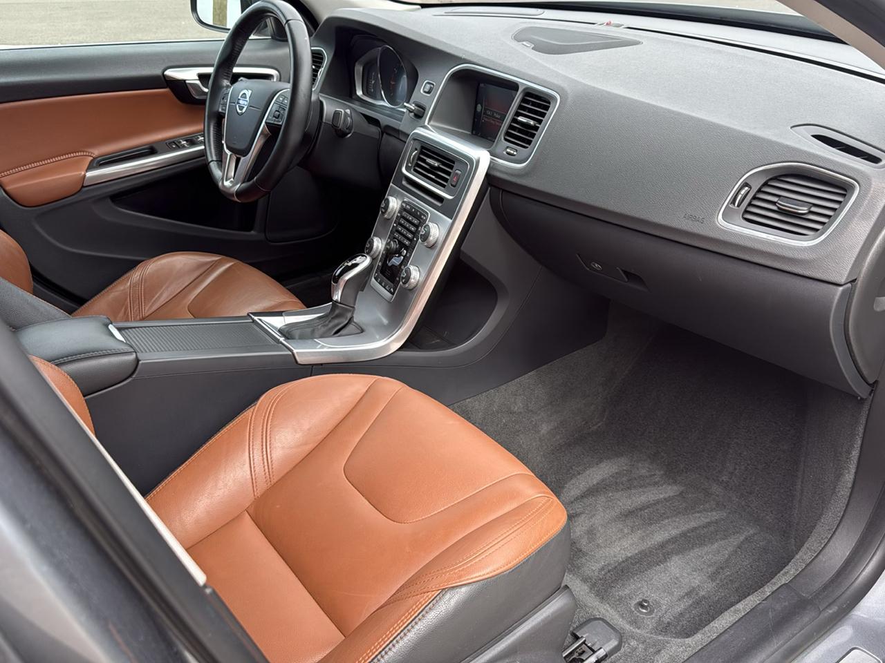 Volvo S60 T5 FWD Inscription Platinum 2017