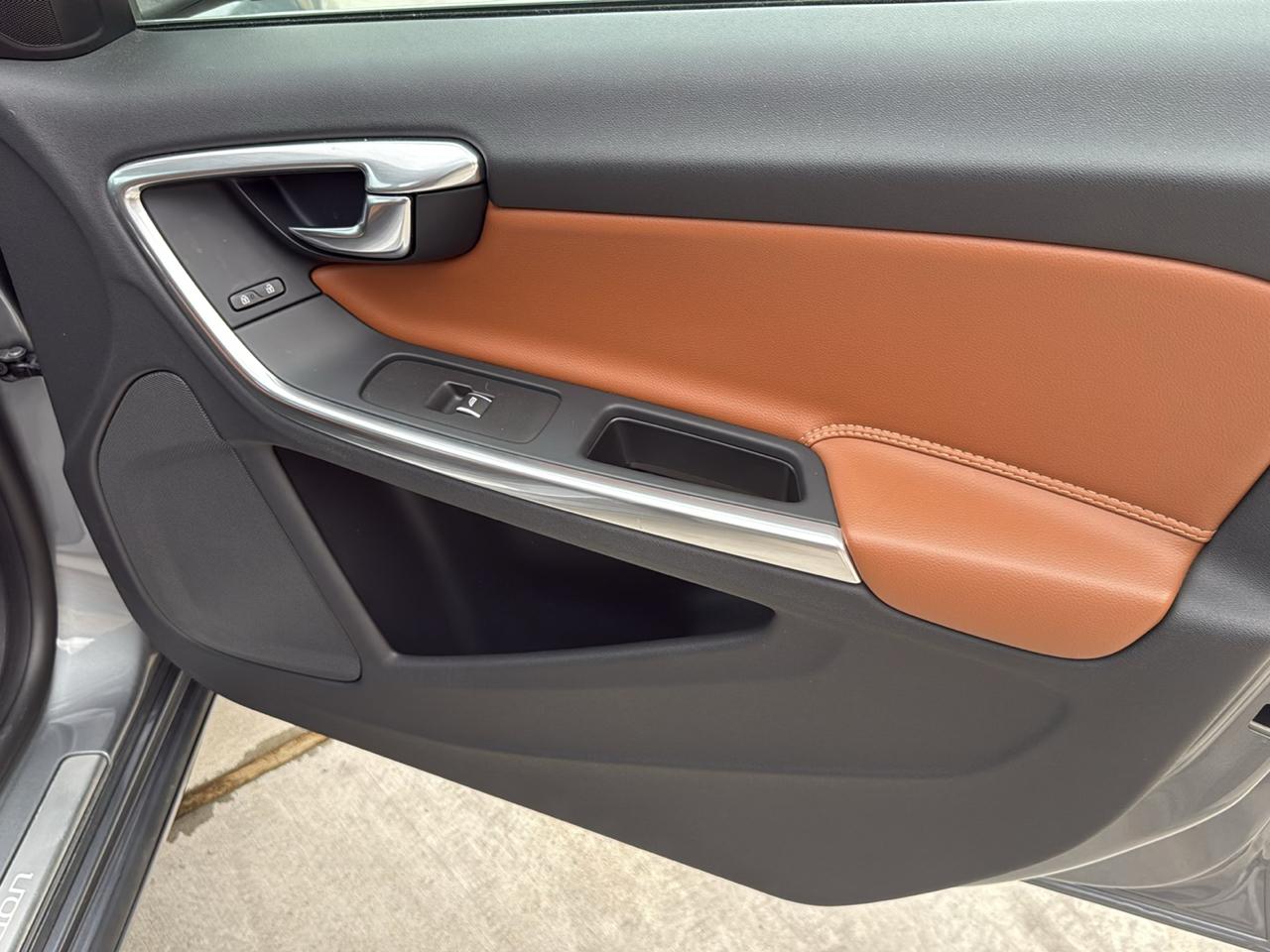 Volvo S60 T5 FWD Inscription Platinum 2017