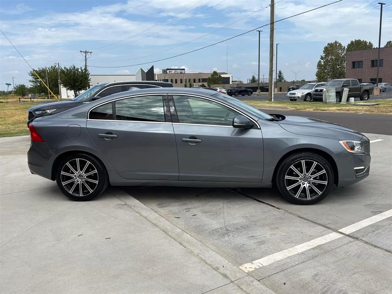 Volvo S60 T5 FWD Inscription Platinum 2017