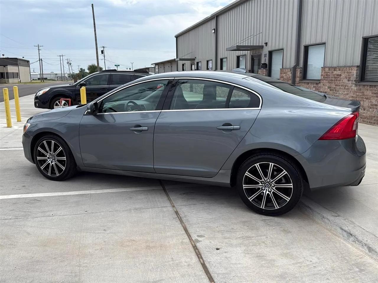 Volvo S60 T5 FWD Inscription Platinum 2017