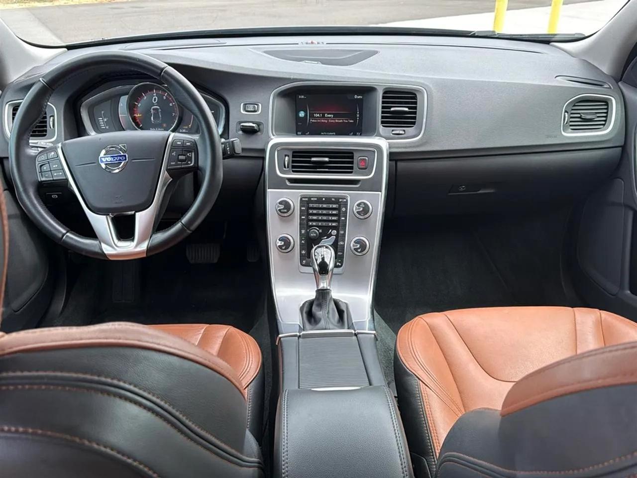 Volvo S60 T5 FWD Inscription Platinum 2017