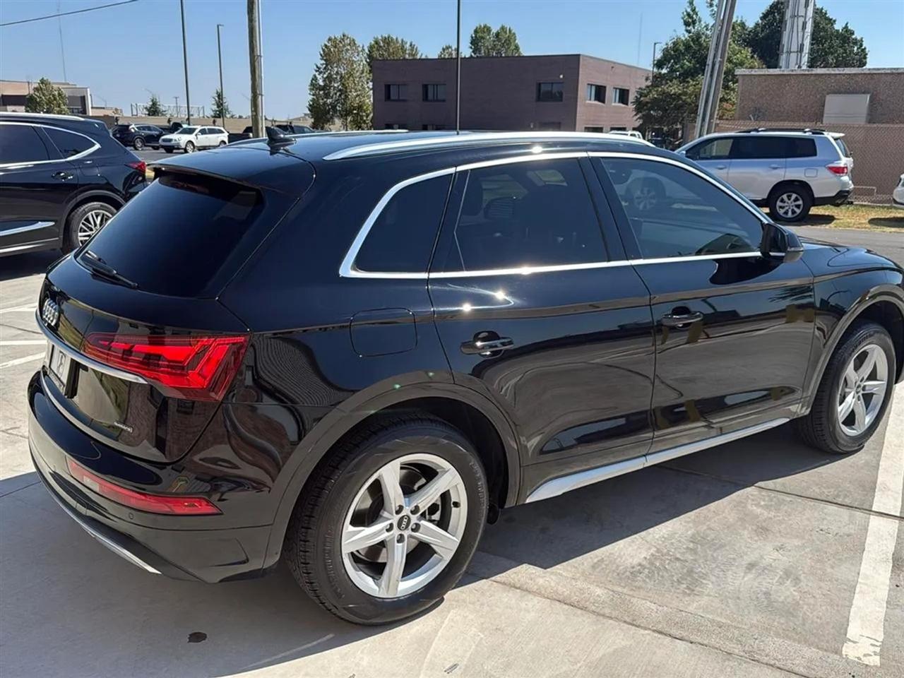 Audi Q5 Premium 45 TFSI quattro 2021