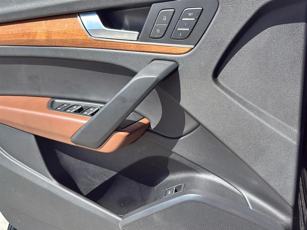 Audi Q5 Premium 45 TFSI quattro 2021