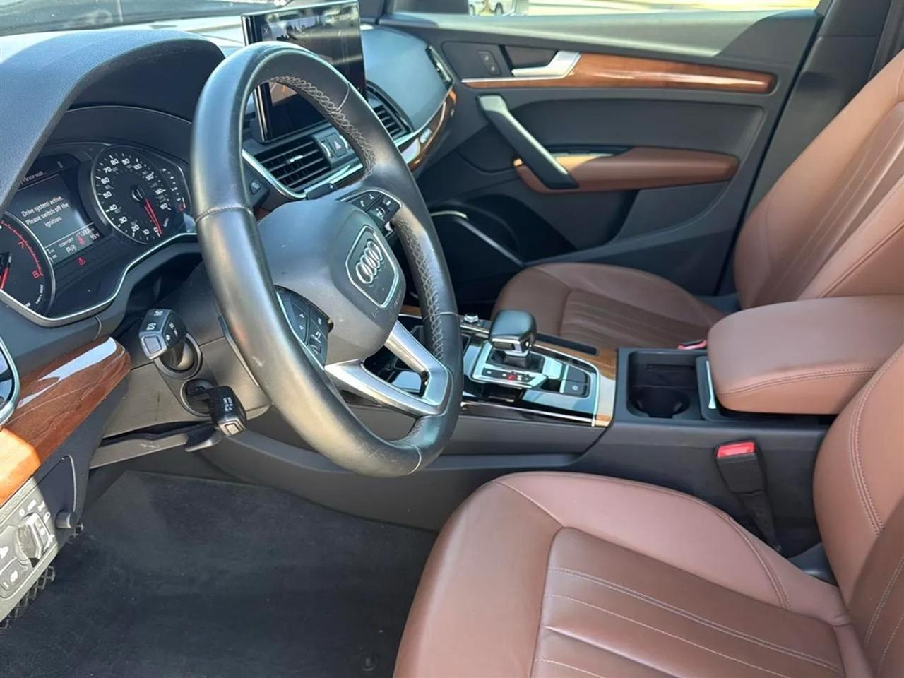 Audi Q5 Premium 45 TFSI quattro 2021
