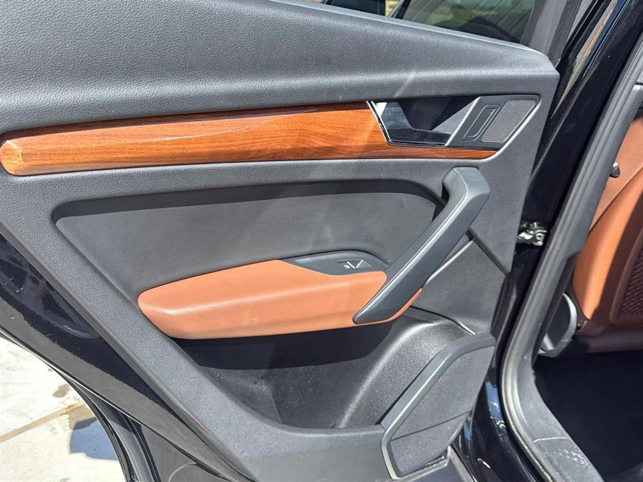 Audi Q5 Premium 45 TFSI quattro 2021