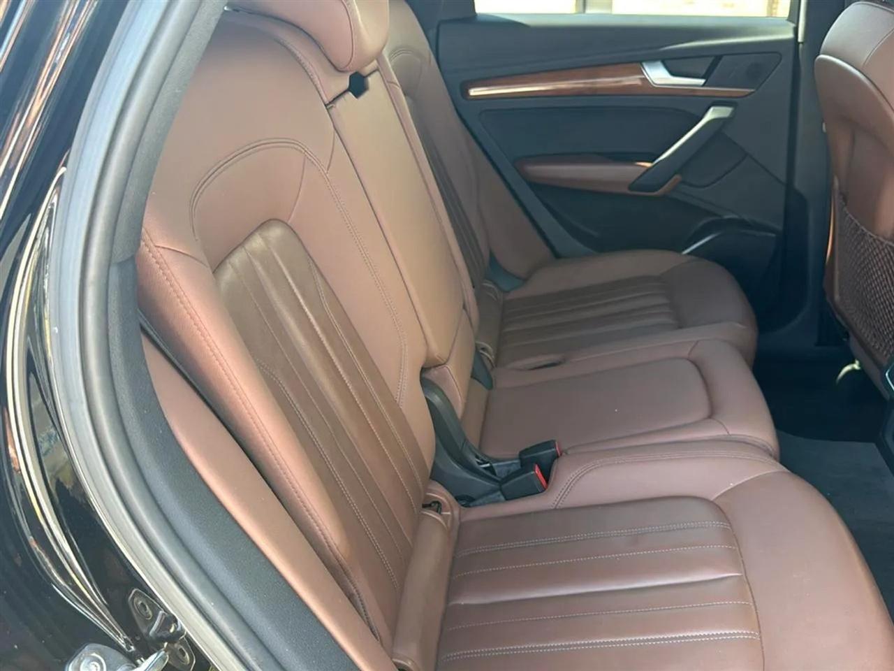 Audi Q5 Premium 45 TFSI quattro 2021